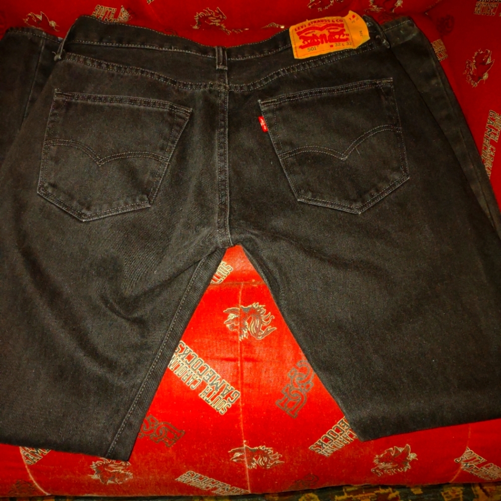 Levi's 501 black size 32 button up